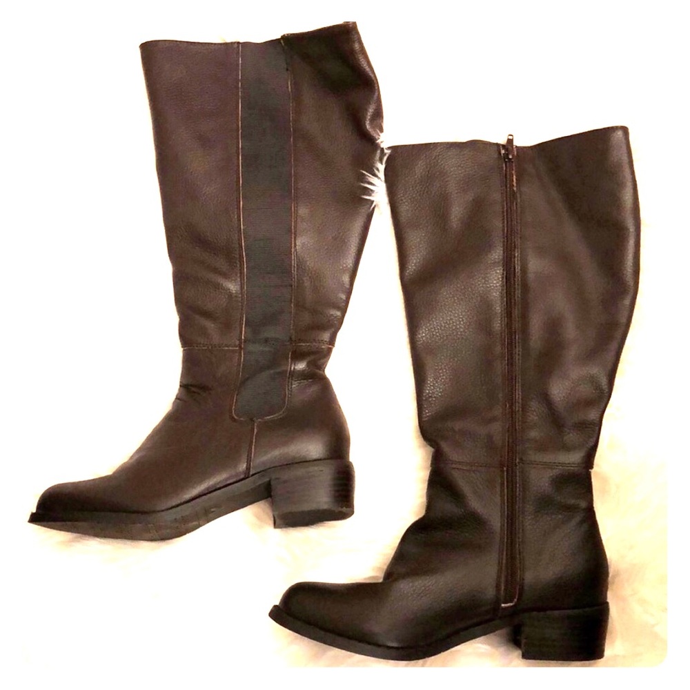 Fitzwelll leather wide calf boot - size 8